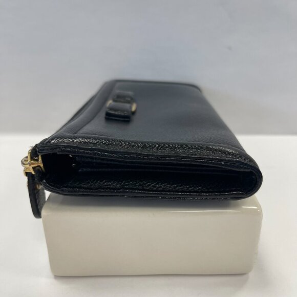 Ferragamo Vara Bow L-Zip Black Leather Wallet - Preowned - Picture 4 of 13